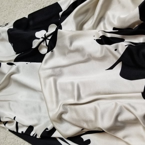 Beautiful Comfortable Summer Dress - Picture 3 of 3